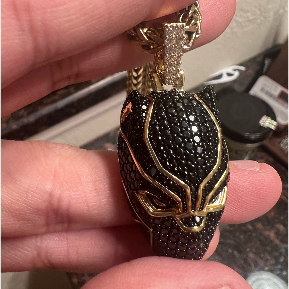 Black panther gold pendant with chain